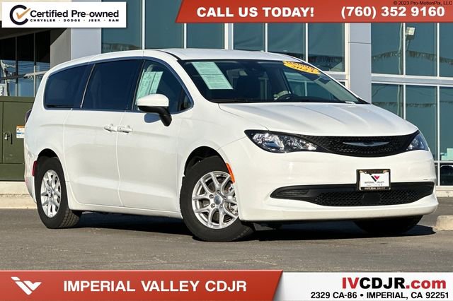 Used 2023 Chrysler Voyager LX FWD image 1