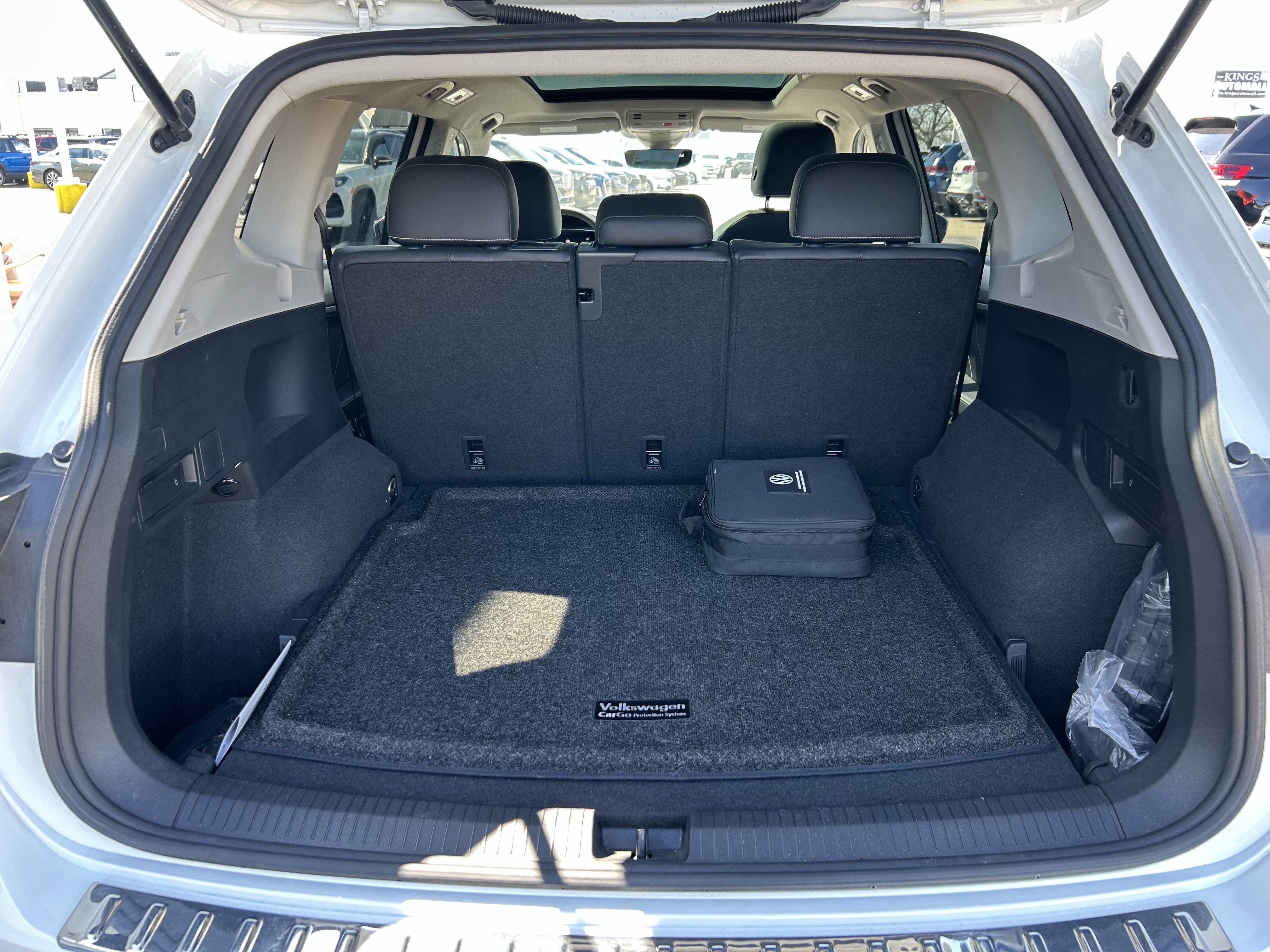 Used 2023 Volkswagen Tiguan SE image 28