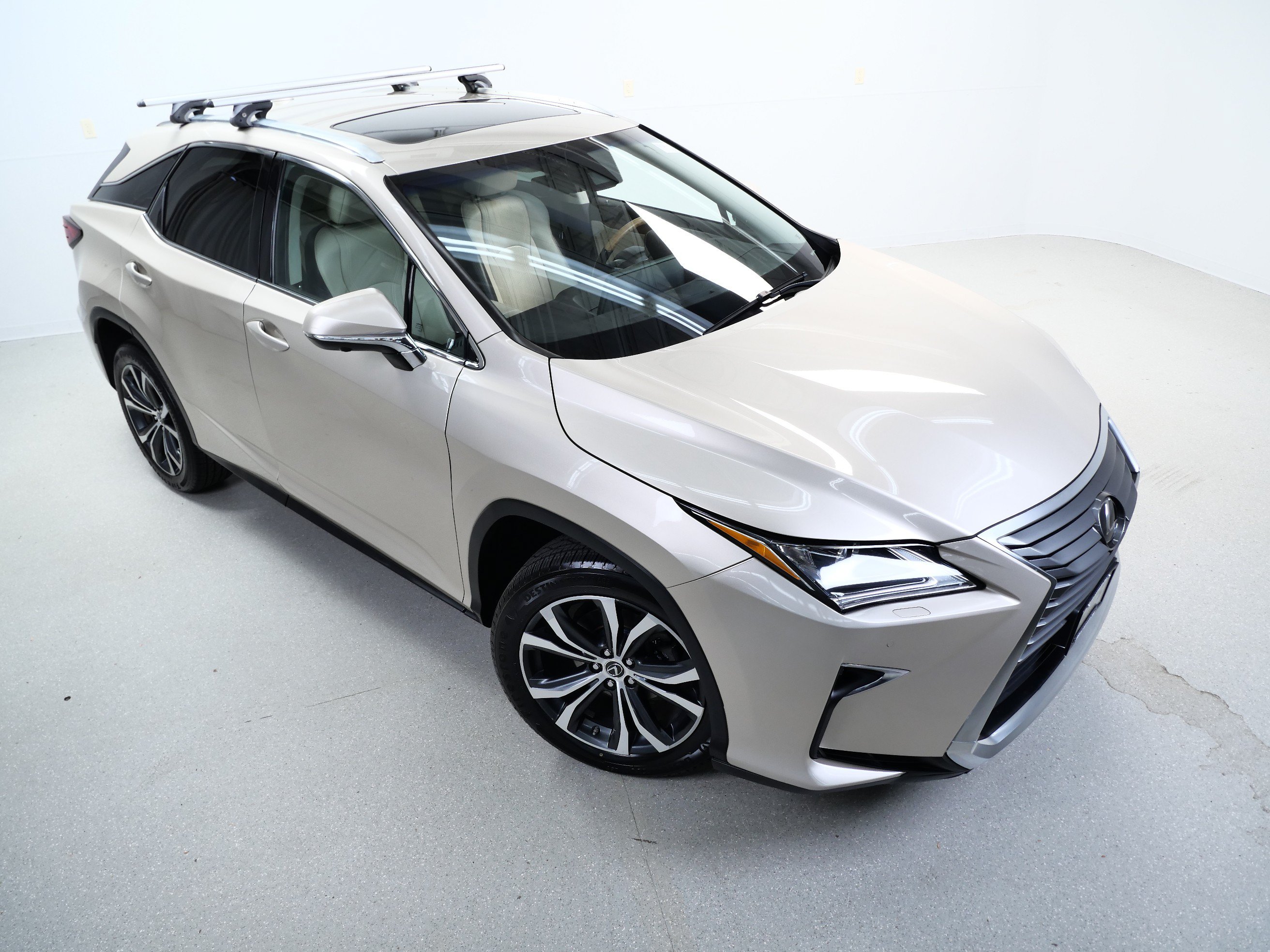 Used 2019 Lexus RX 350 AWD w/ Navigation Package image 4