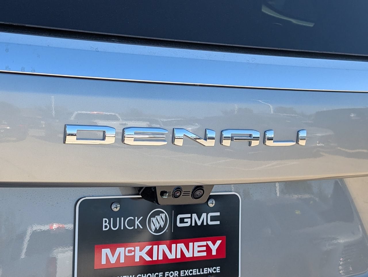 New 2026 GMC Yukon Denali w/ Denali Reserve Package AWD/4WD image 7