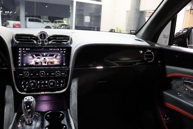 Used 2021 Bentley Bentayga Speed AWD/4WD image 42