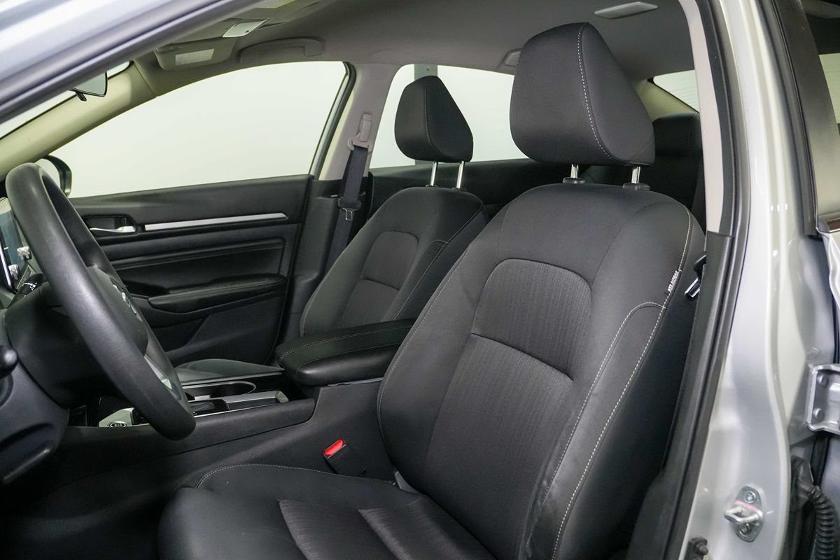 Used 2021 Nissan Altima 2.5 SV FWD image 12