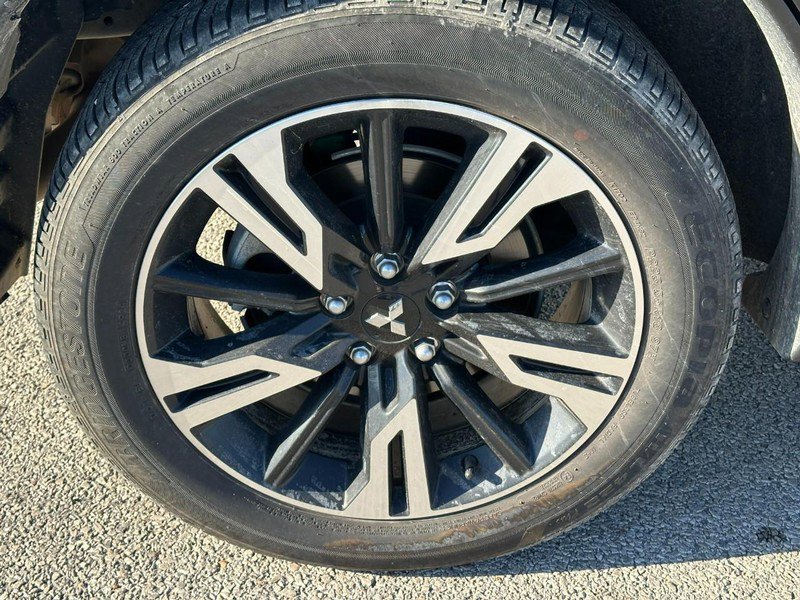 Used 2025 Mitsubishi Eclipse Cross SE image 6