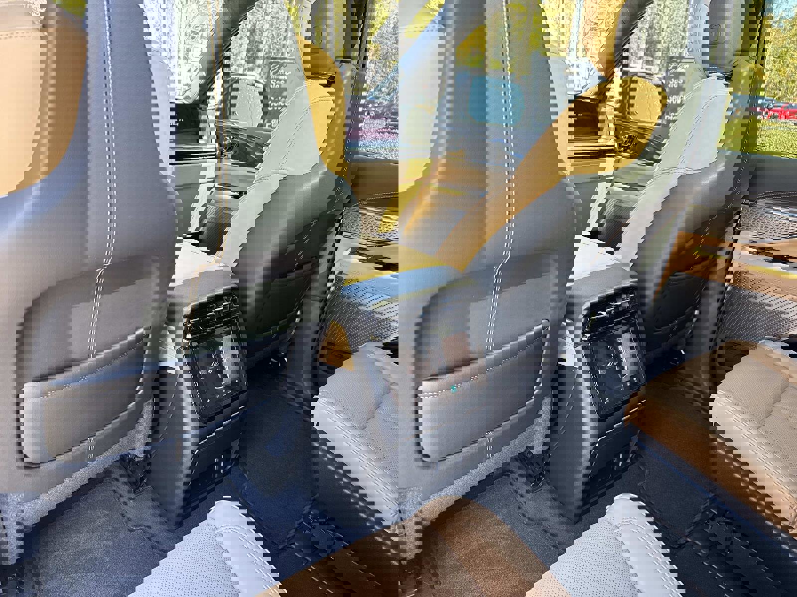 New 2025 Cadillac Escalade IQ Luxury 2 image 13