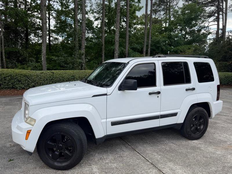 Used 2012 Jeep Liberty Sport RWD image 4