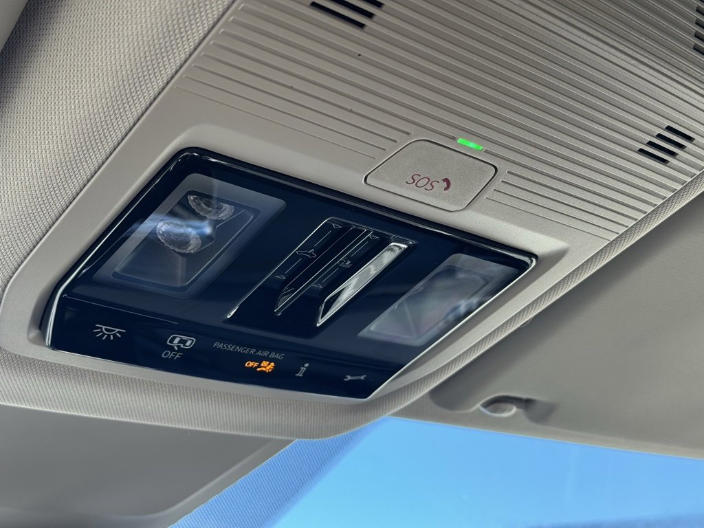 New 2025 Volkswagen Atlas Peak Edition SE image 36