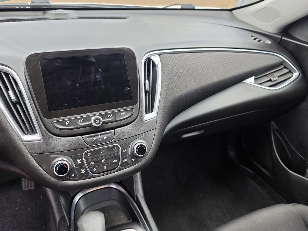 Used 2021 Chevrolet Malibu LT FWD image 13