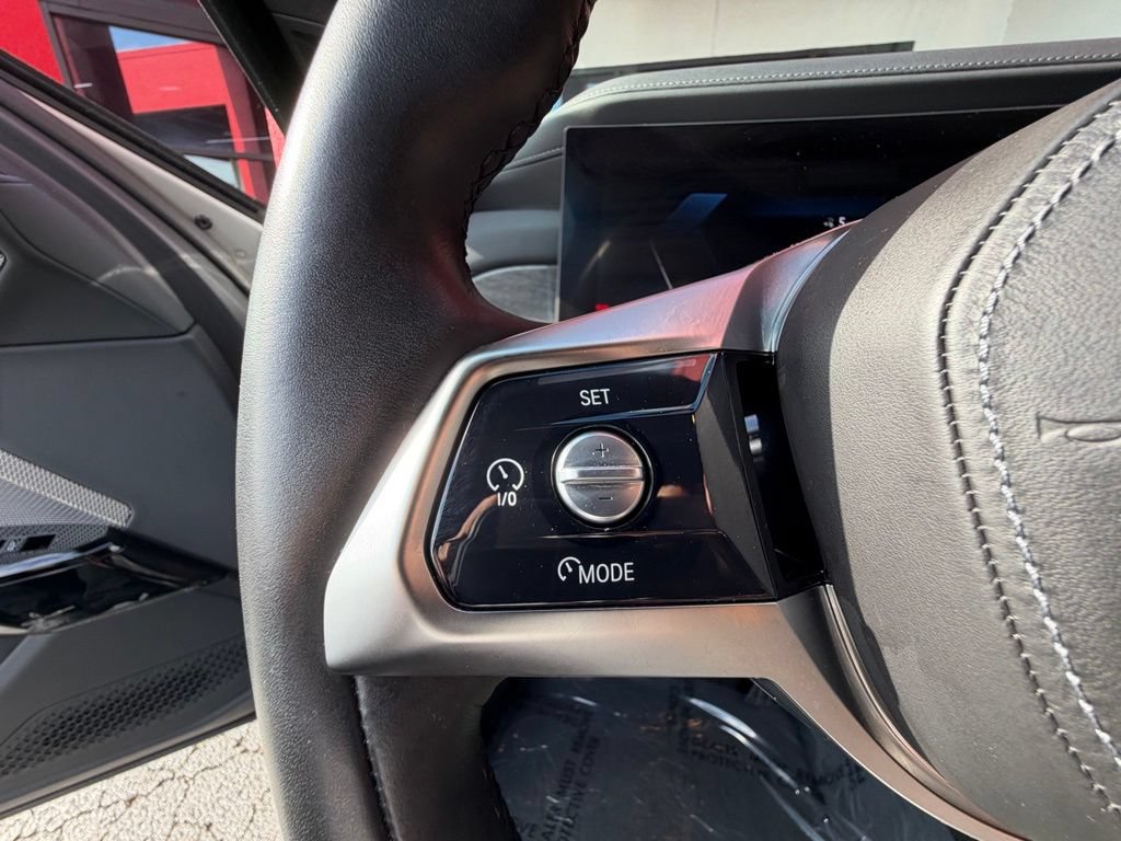 Used 2023 BMW i7 xDrive60 AWD/4WD image 15