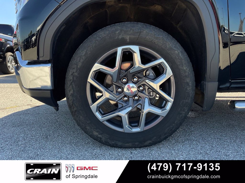 Used 2024 GMC Sierra 1500 SLT w/ SLT Convenience Package AWD/4WD image 32