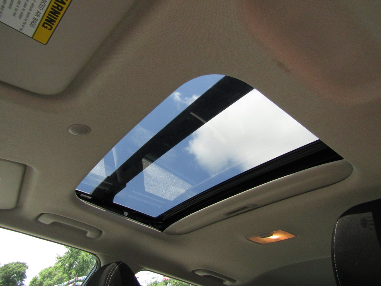 Used 2024 Hyundai Venue SEL image 12