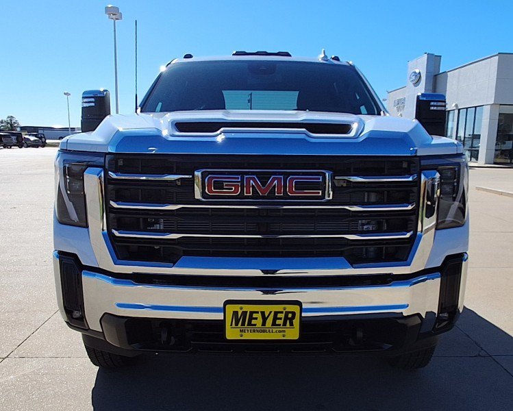 New 2026 GMC Sierra 3500 SLT w/ SLT Convenience Package AWD/4WD image 3