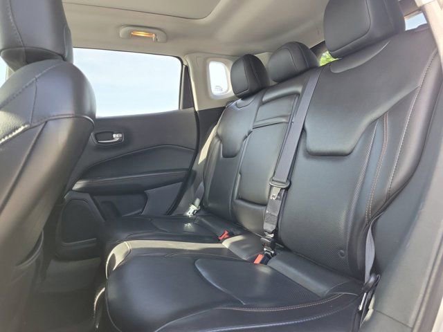 Used 2018 Jeep Compass Limited w/ Navigation Group image 10