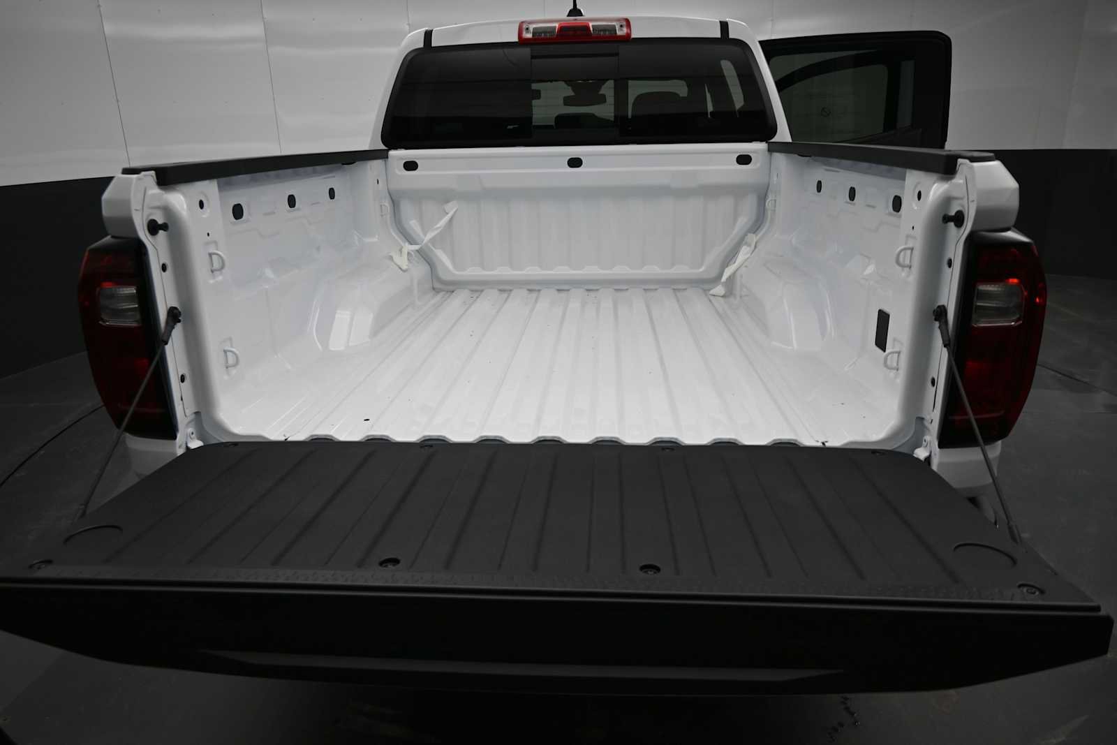 New 2026 GMC Canyon Elevation AWD/4WD image 13