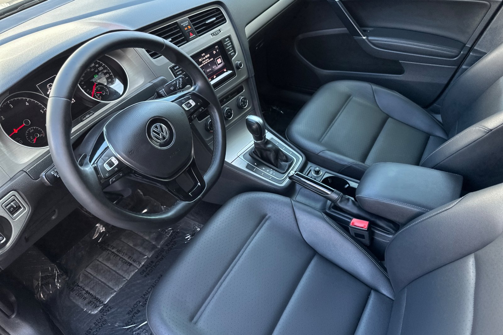 Used 2015 Volkswagen Golf TDI S FWD image 10