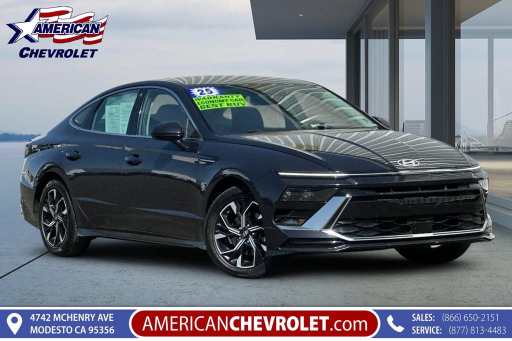 Used 2025 Hyundai Sonata SEL FWD image 2