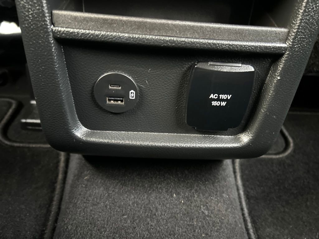 Used 2022 Ford Edge SEL w/ Convenience Package image 16