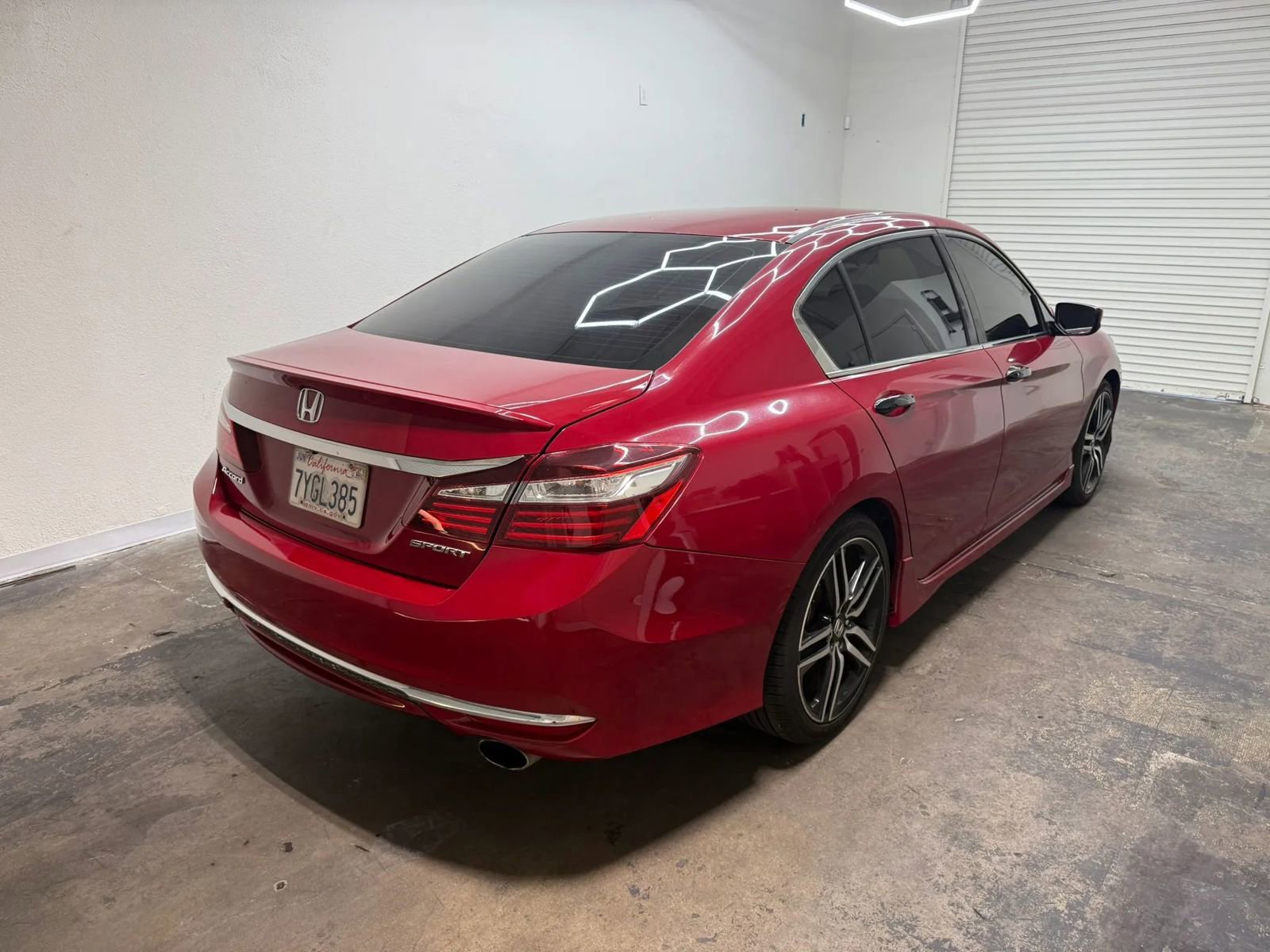 Used 2017 Honda Accord Sport image 10