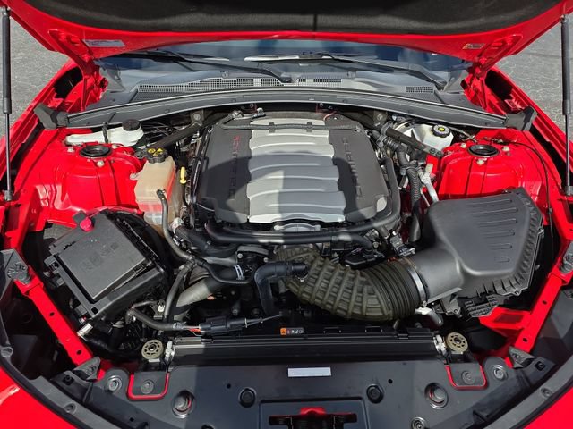 Used 2018 Chevrolet Camaro SS RWD image 31