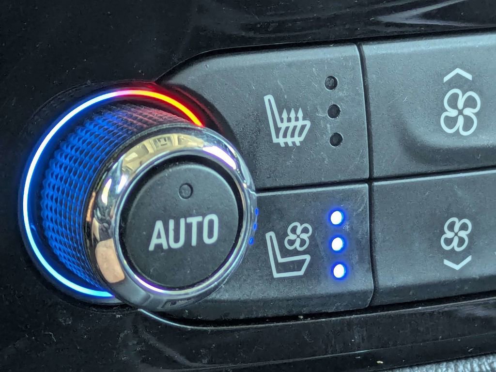 Used 2019 Buick Enclave Avenir w/ Avenir Technology Package FWD image 23