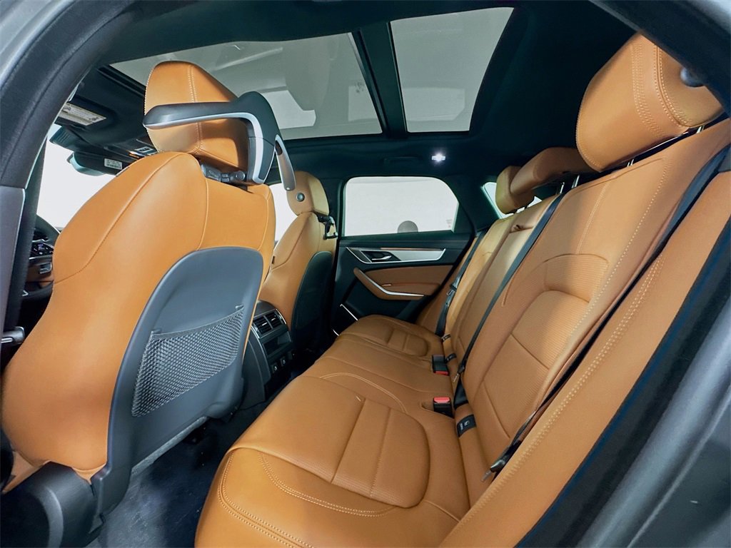 New 2026 Jaguar F-PACE R-Dynamic S image 24