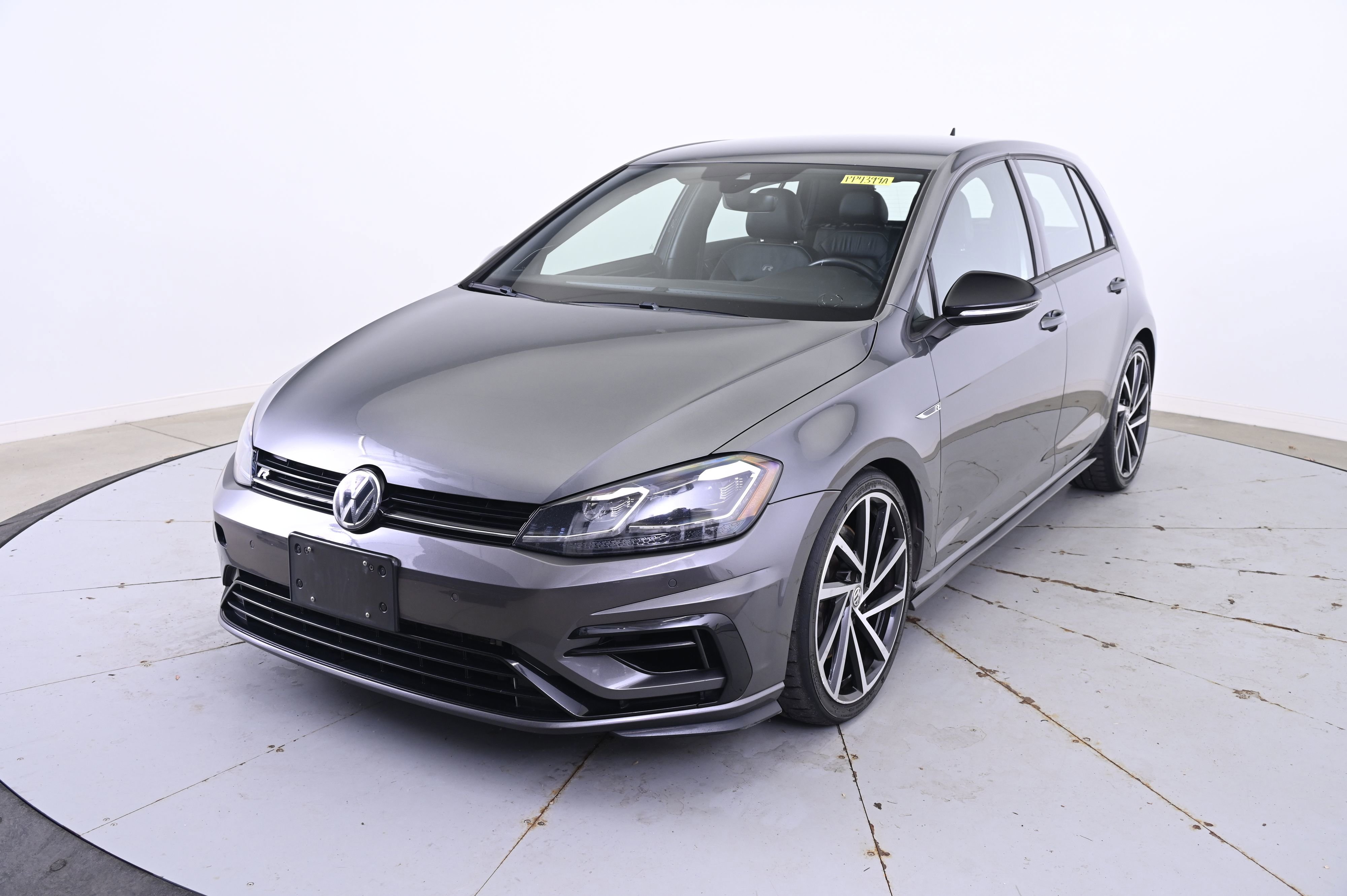 Used 2018 Volkswagen Golf R 4-Door image 1