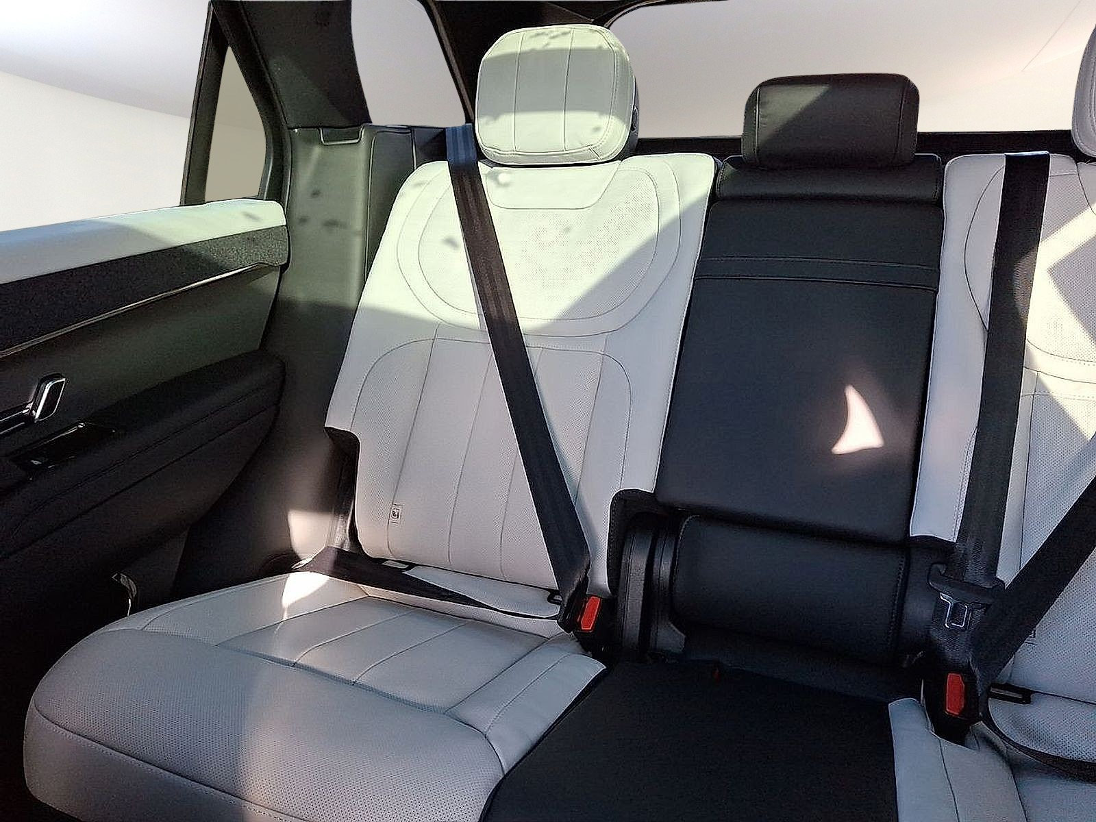 New 2025 Land Rover Range Rover Sport Dynamic SE AWD/4WD image 9