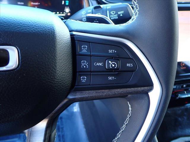 Used 2023 Jeep Grand Cherokee 4WD 4xe w/ Luxury Tech Group II image 18