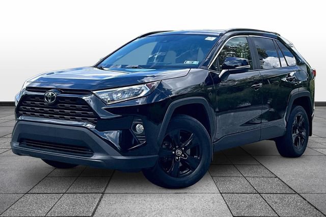 Used 2020 Toyota RAV4 XLE w/ All Weather Liner Package AWD/4WD image 4