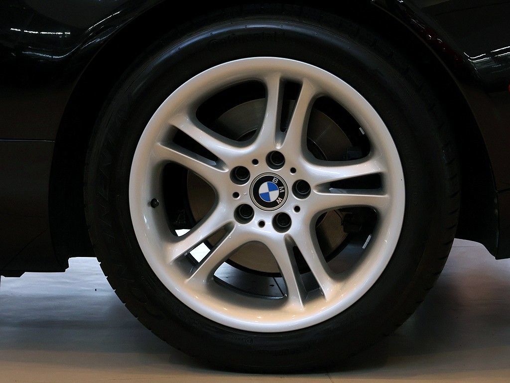 Used 2001 BMW Z8 RWD image 66