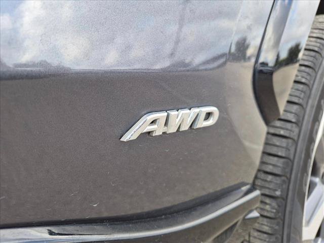 Used 2021 Toyota RAV4 SE w/ Weather & Moonroof Package AWD/4WD image 11