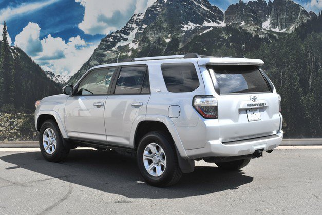 Certified 2024 Toyota 4Runner SR5 Premium w/ Moonroof Package AWD/4WD image 9