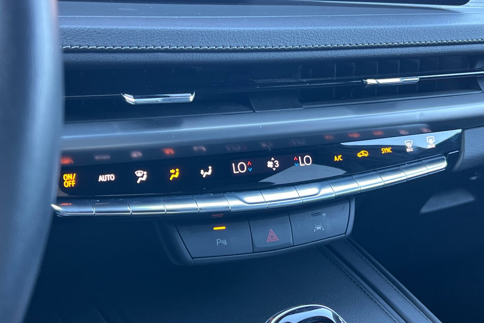 Certified 2024 Cadillac XT4 Premium Luxury image 28