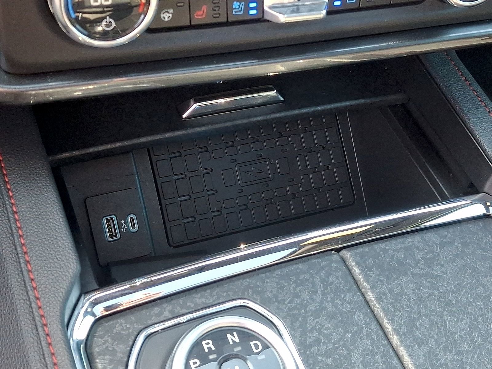 Used 2023 Ford Expedition Limited image 27