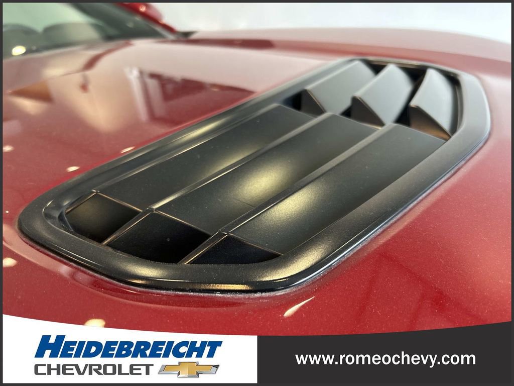 Used 2022 Chevrolet Camaro LT w/ Technology Package RWD image 30