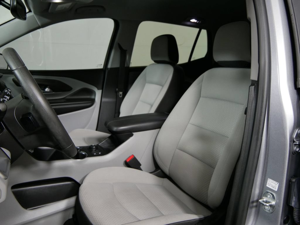 Used 2023 GMC Terrain SLE w/ Driver Convenience Package FWD image 13
