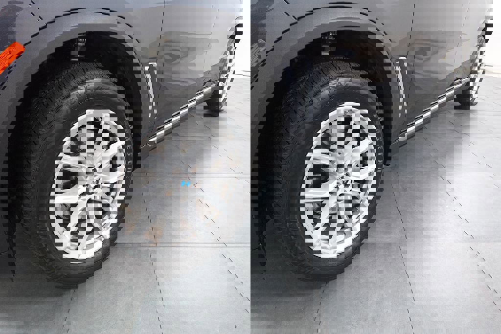 Used 2022 BMW X5 xDrive40i w/ Parking Assistance Package image 31