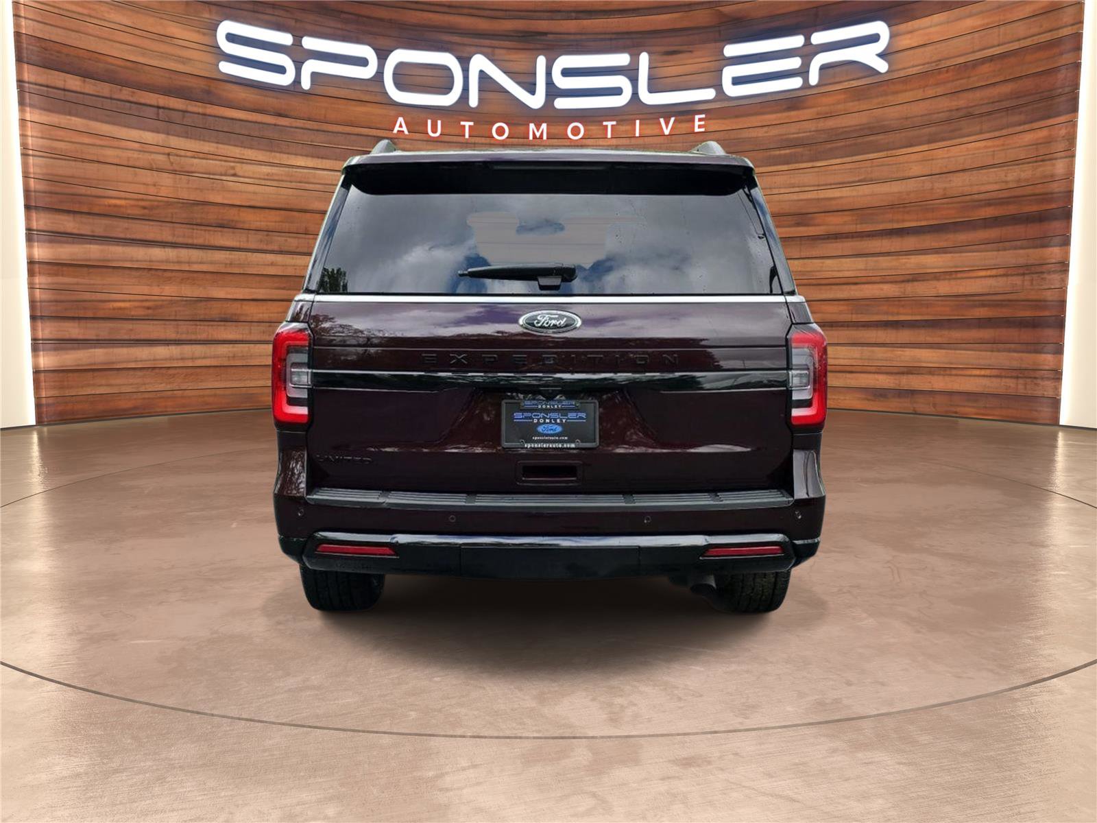 Used 2023 Ford Expedition Limited image 4