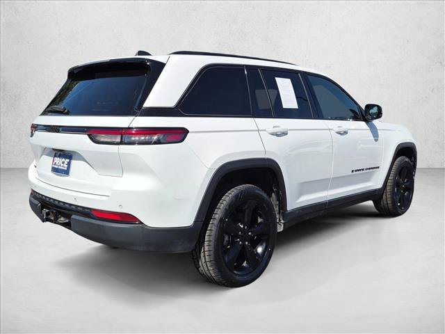 Used 2023 Jeep Grand Cherokee Altitude AWD/4WD image 5