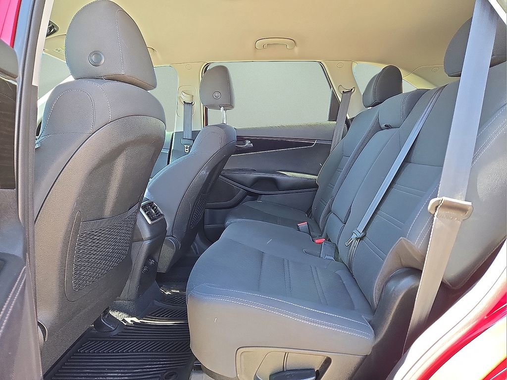 Used 2020 Kia Sorento S image 15