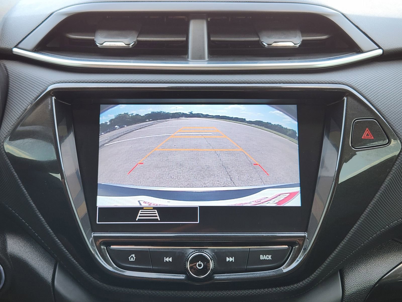 Used 2022 Chevrolet TrailBlazer LT w/ Convenience Package FWD image 25