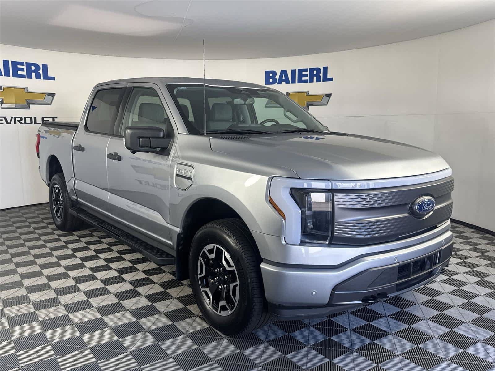 Used 2023 Ford F150 Lightning XLT AWD/4WD image 7