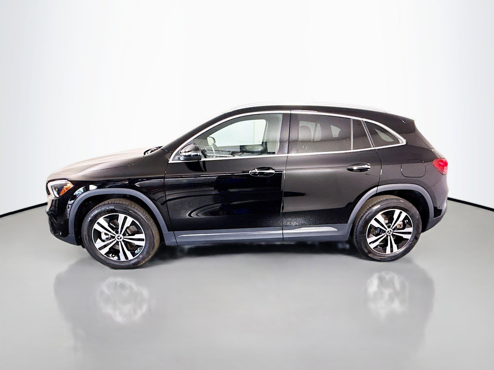 Used 2024 Mercedes-Benz GLA 250 4MATIC image 6