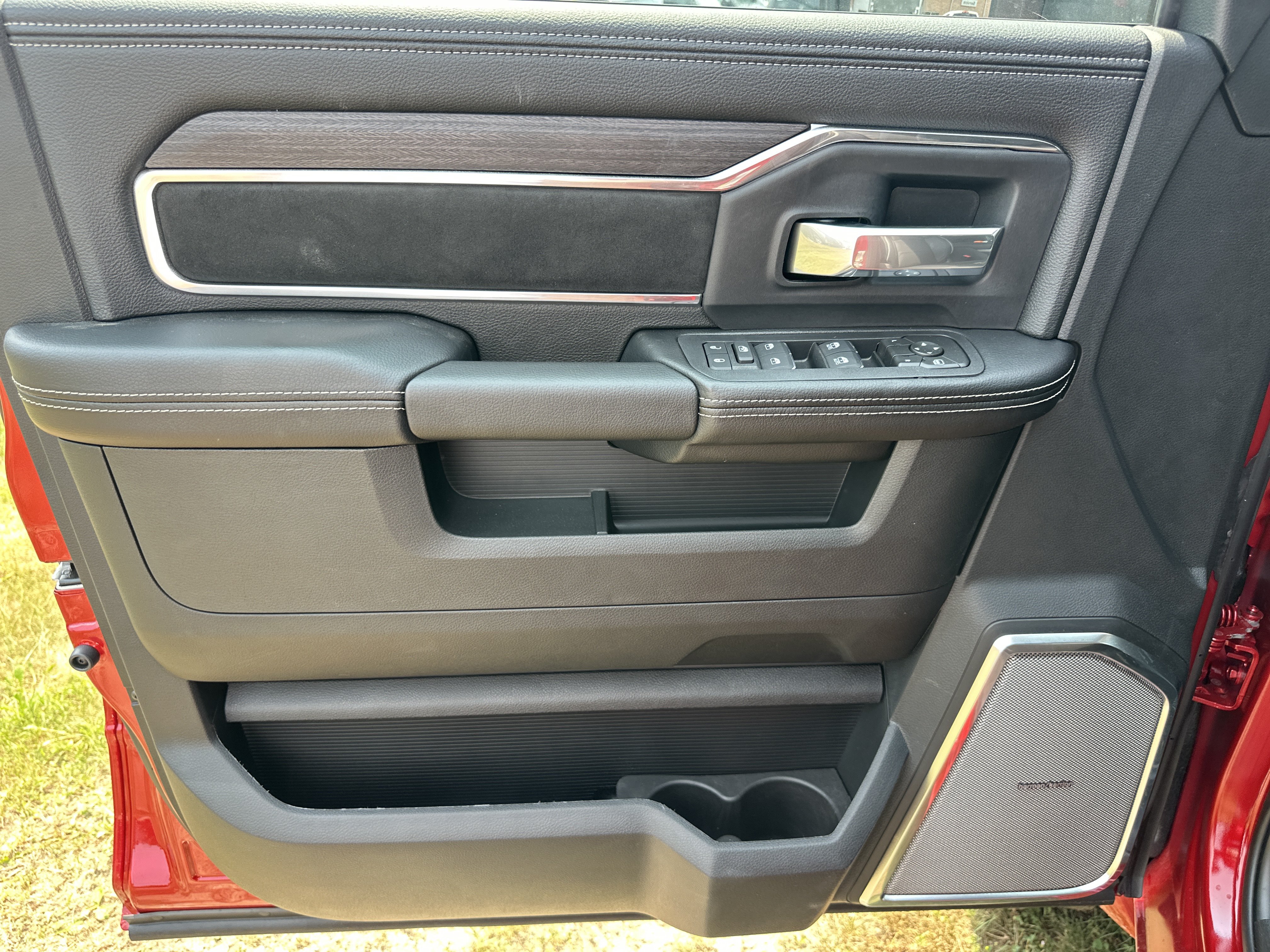New 2026 RAM 5500 4x4 Crew Cab w/ Laramie Trim Package image 31