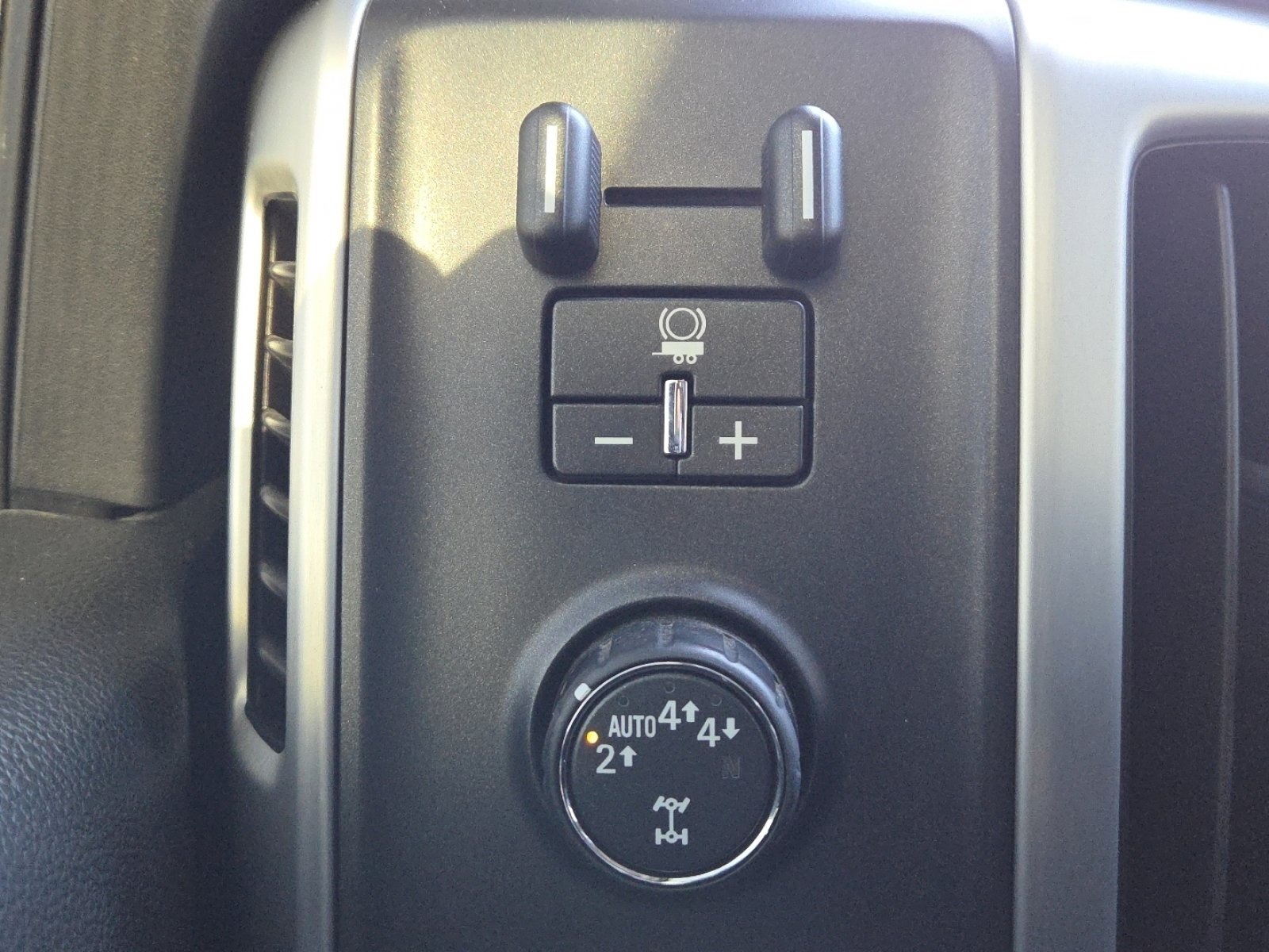 Used 2018 GMC Sierra 1500 SLT w/ SLT Premium Package image 7