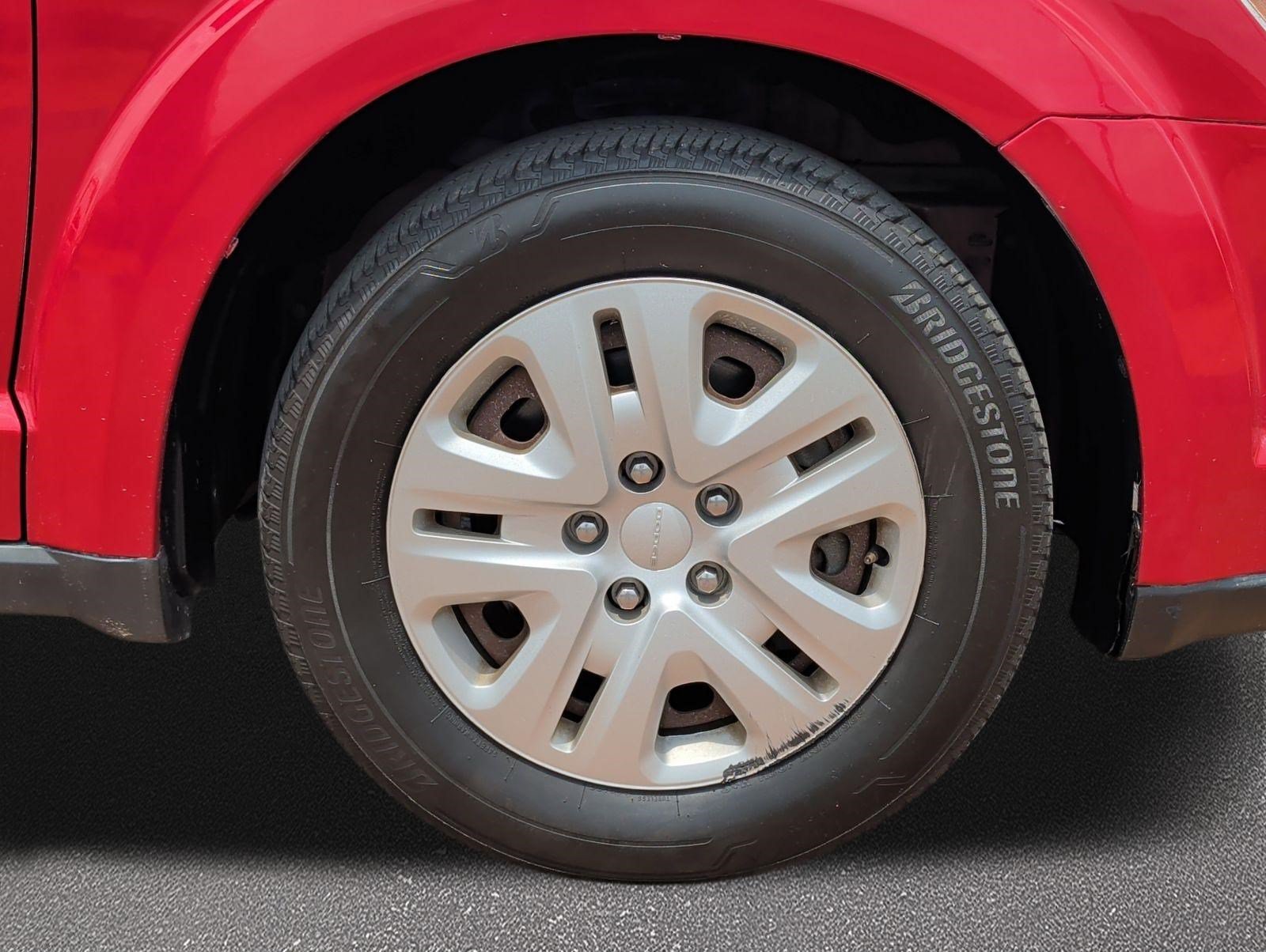 Used 2019 Dodge Journey SE FWD image 7
