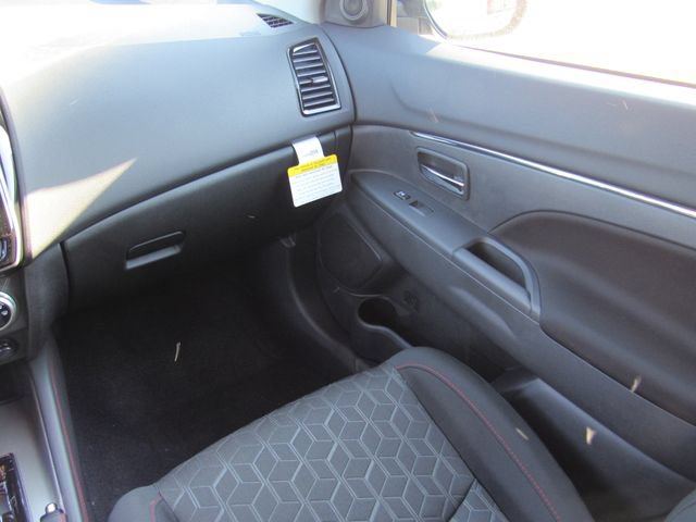 New 2026 Mitsubishi Outlander Sport LE AWD/4WD image 19