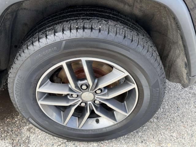 Used 2018 Jeep Grand Cherokee Limited AWD/4WD image 33