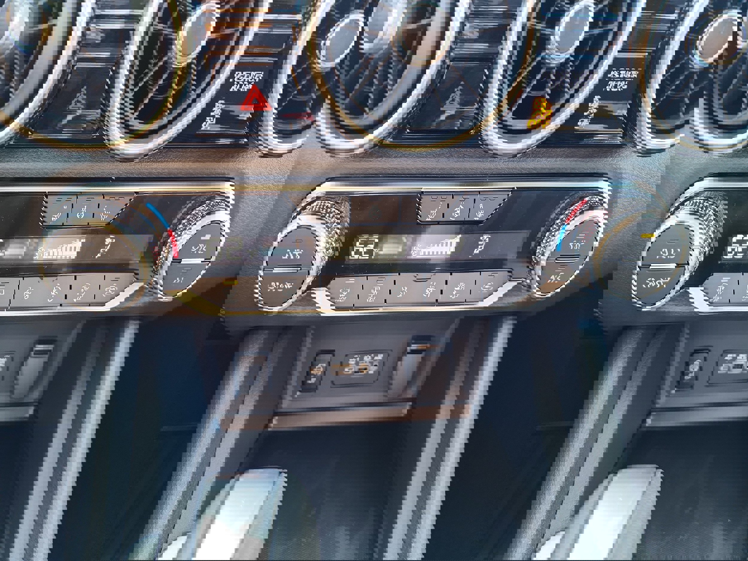 New 2025 Nissan Sentra SV w/ All-Weather Package image 14