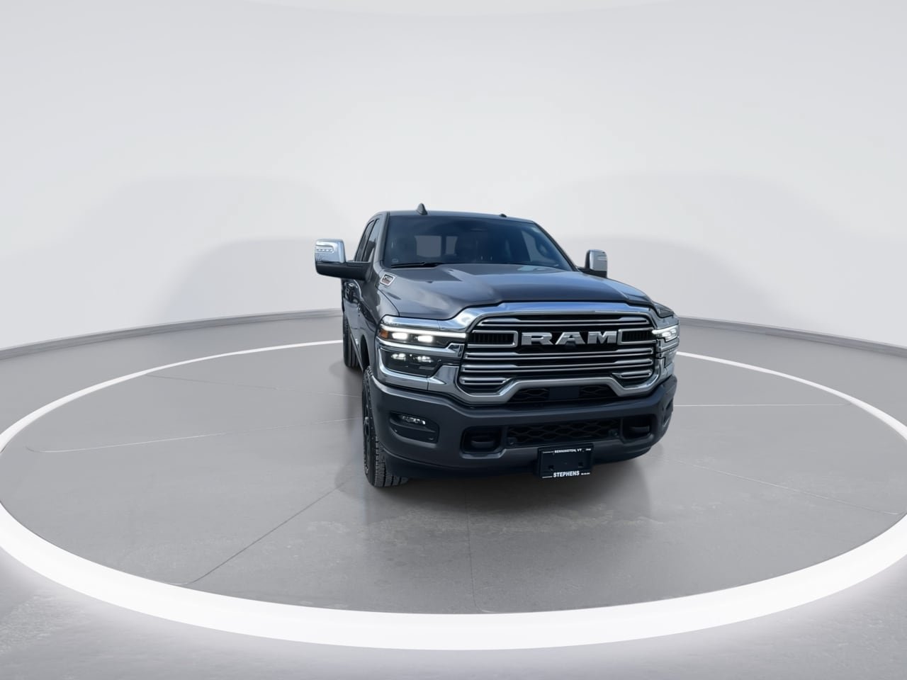 Used 2026 RAM 2500 Laramie AWD/4WD image 4