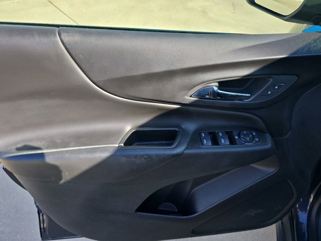 Used 2022 Chevrolet Equinox LT image 18